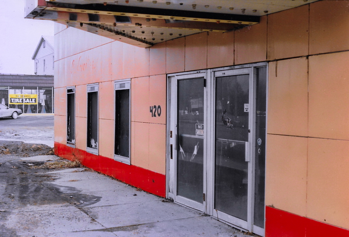 Lake Theatre - Front Entrance Under Marquee (newer photo)